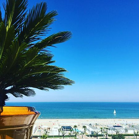 Hotel Select Suites & Spa - Apartments Riccione Kültér fotó